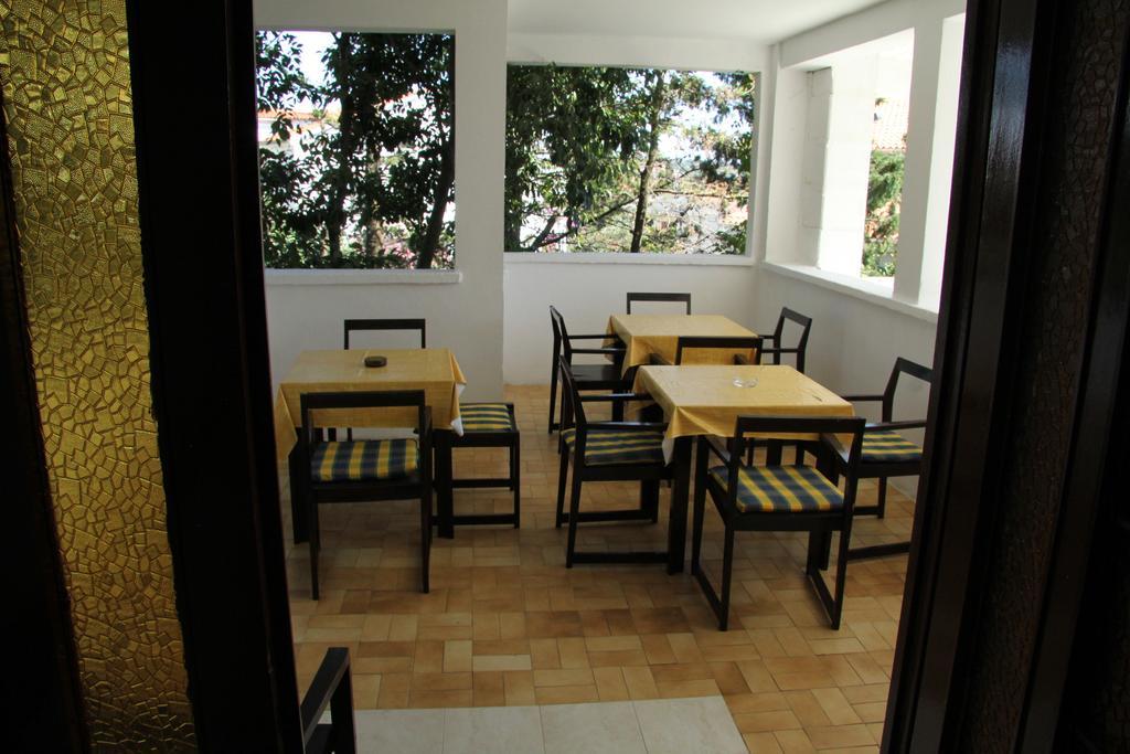 Novalja Guesthouse Economy Rooms Bagian luar foto