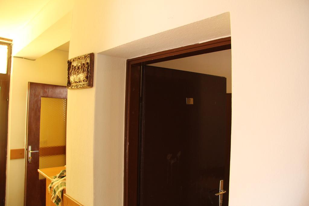 Novalja Guesthouse Economy Rooms Bagian luar foto