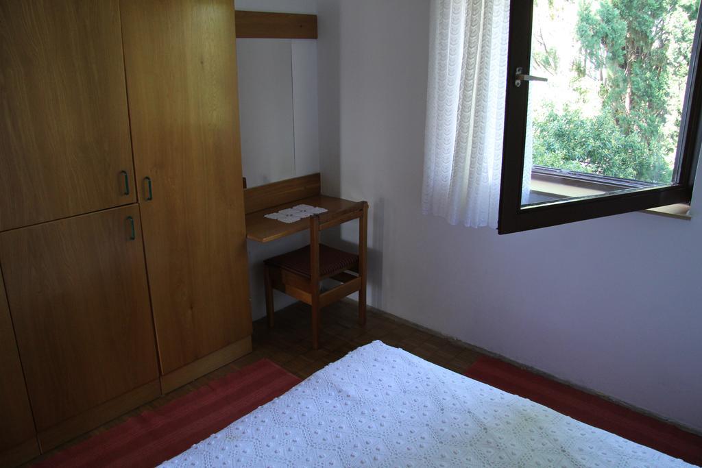 Novalja Guesthouse Economy Rooms Bagian luar foto
