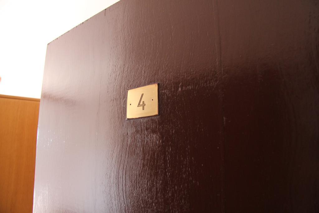 Novalja Guesthouse Economy Rooms Bagian luar foto